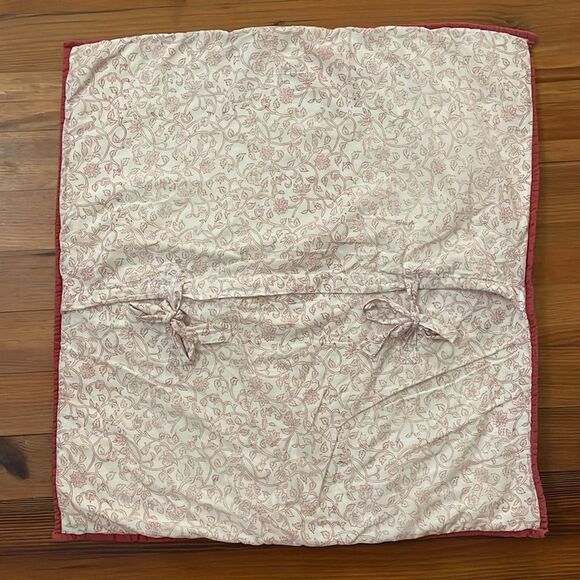 Pottery Barn Two RIA VOILE Pillow Shams Floral Cotton Cottage Core 26x26 - Picture 5 of 12